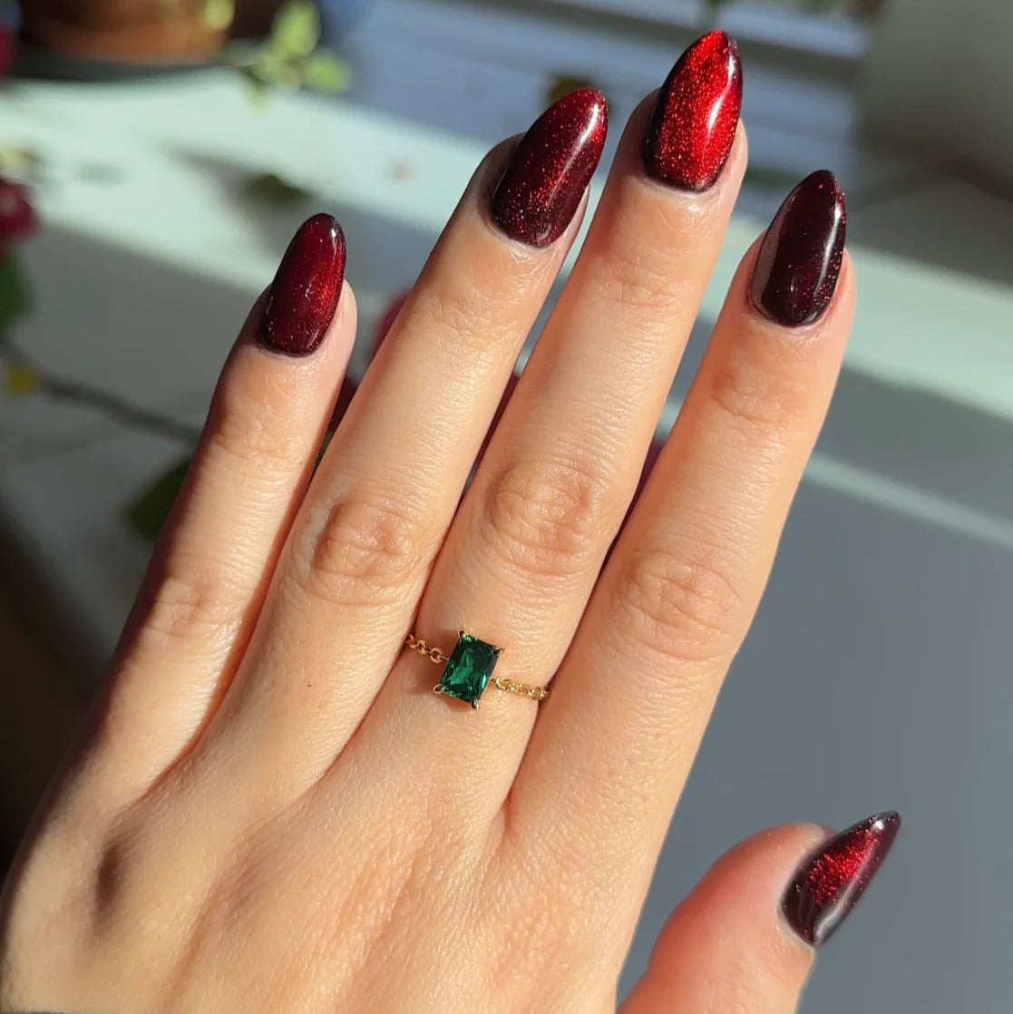 Magnetic Emerald - Chain Ring